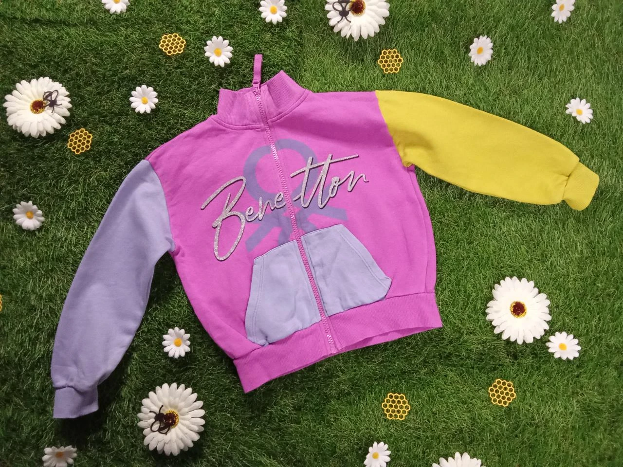 Belle veste zippée et coloré Benetton 5 ans